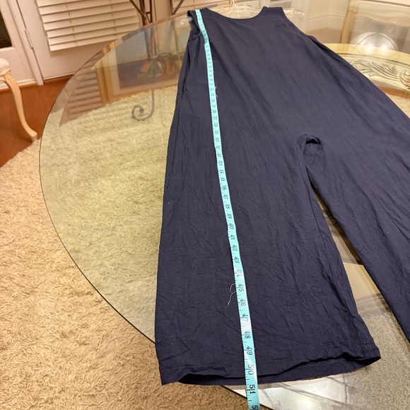 Petal And Pup Yardlee Jumpsuit Loose Fit Wide Leg Crop Rayon Blend Navy Size 6 - Picture 13 of 13